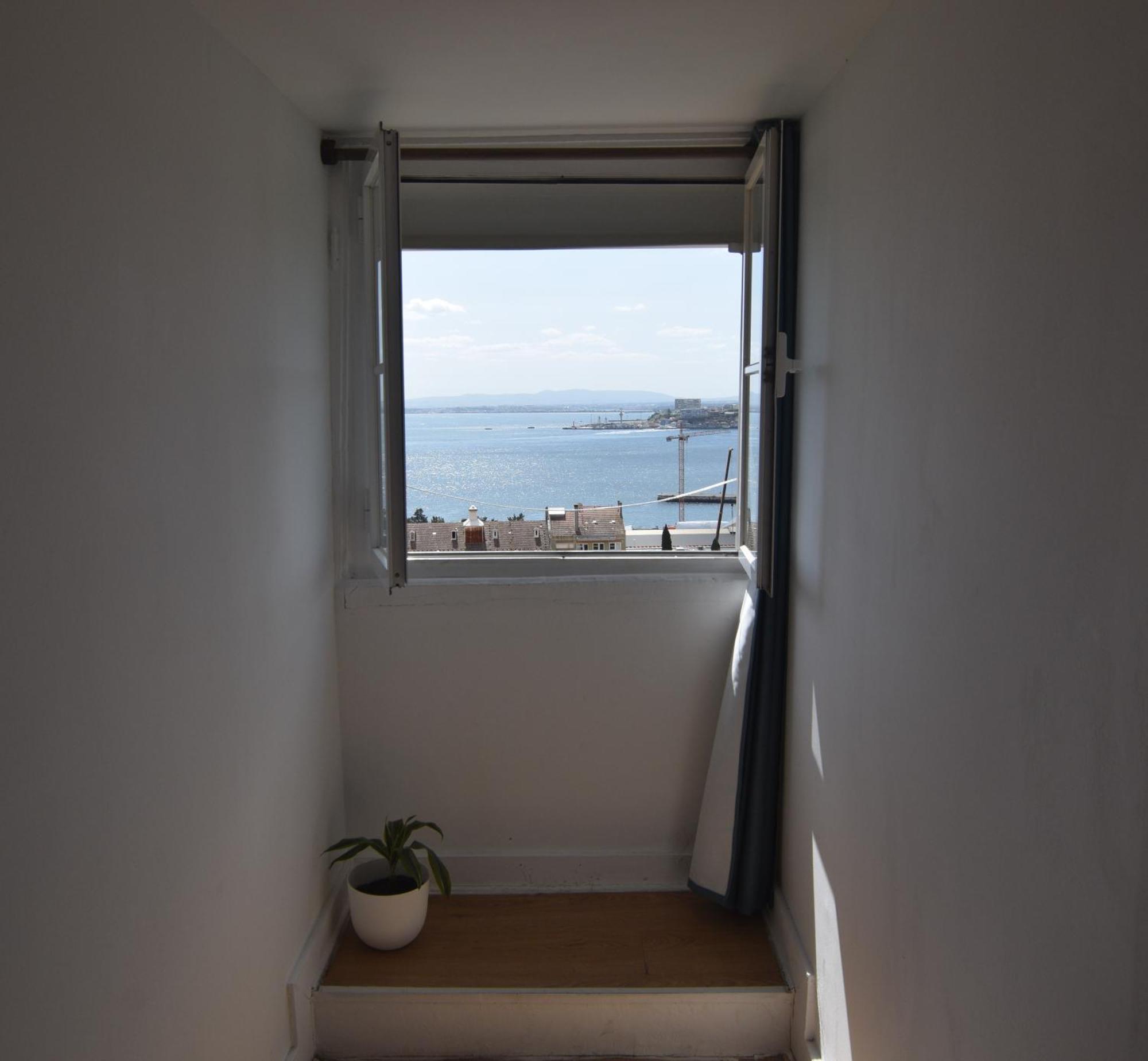 Santos Apartment In Central Lisbon With River View Exterior photo